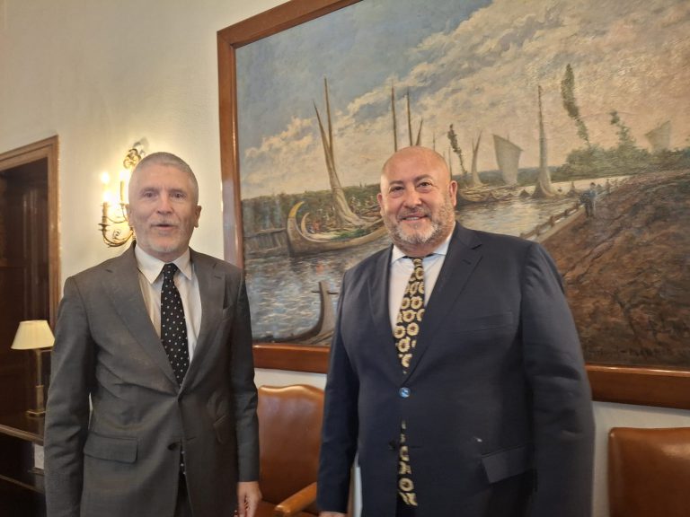 El Presidente de la FCJE se reúne con el Ministro del Interior